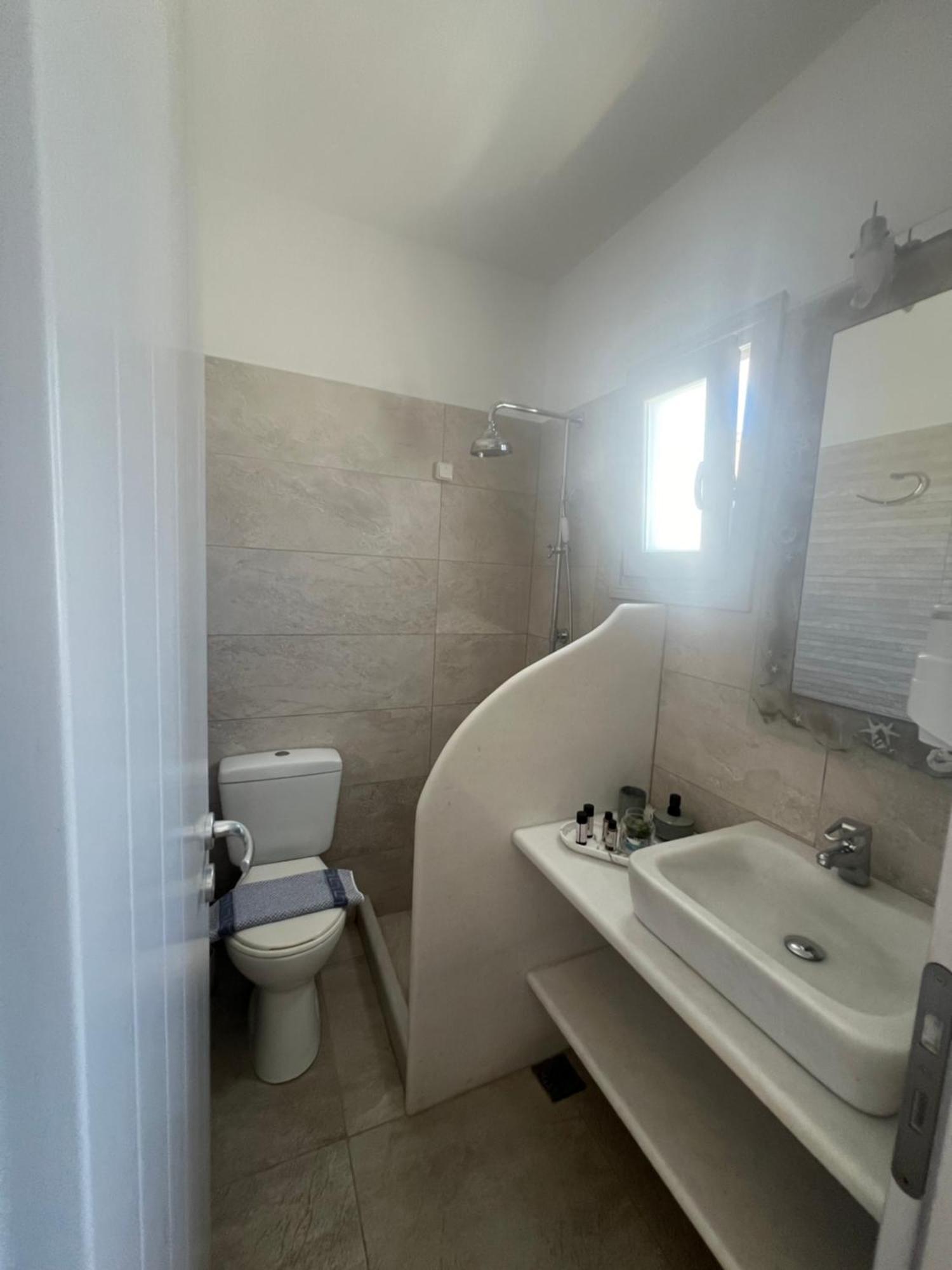נאוסה Katerina Apartments & Studios מראה חיצוני תמונה